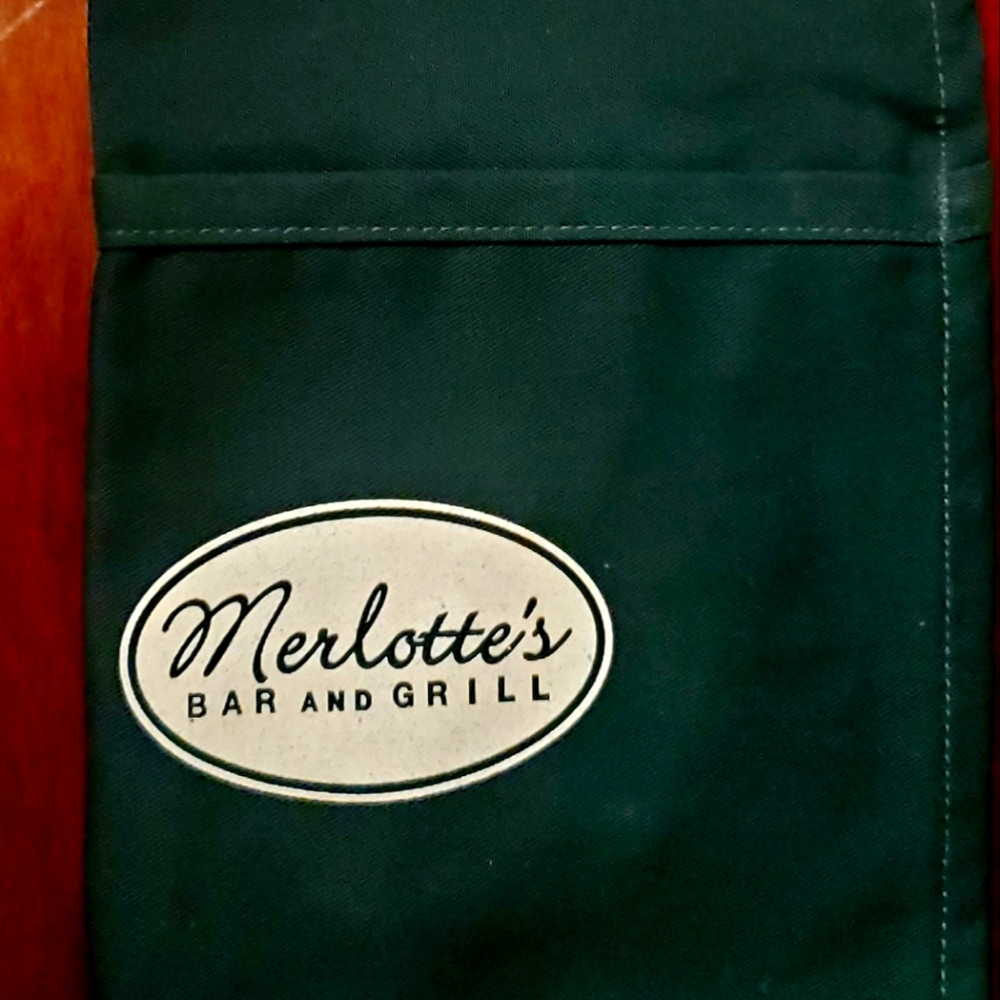HBO True Blood Sookie Merlotte's Bar and Grill Apron Vampires 2010